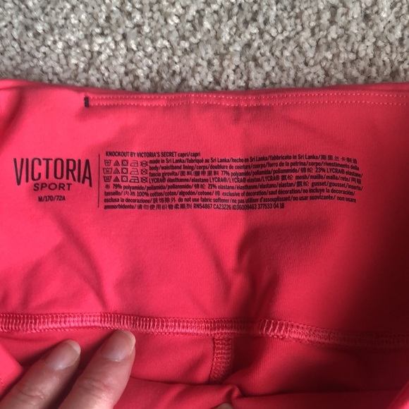 VICTORIA SECRET CORAL KNOCKOUT CAPRIS - Picture 3 of 7